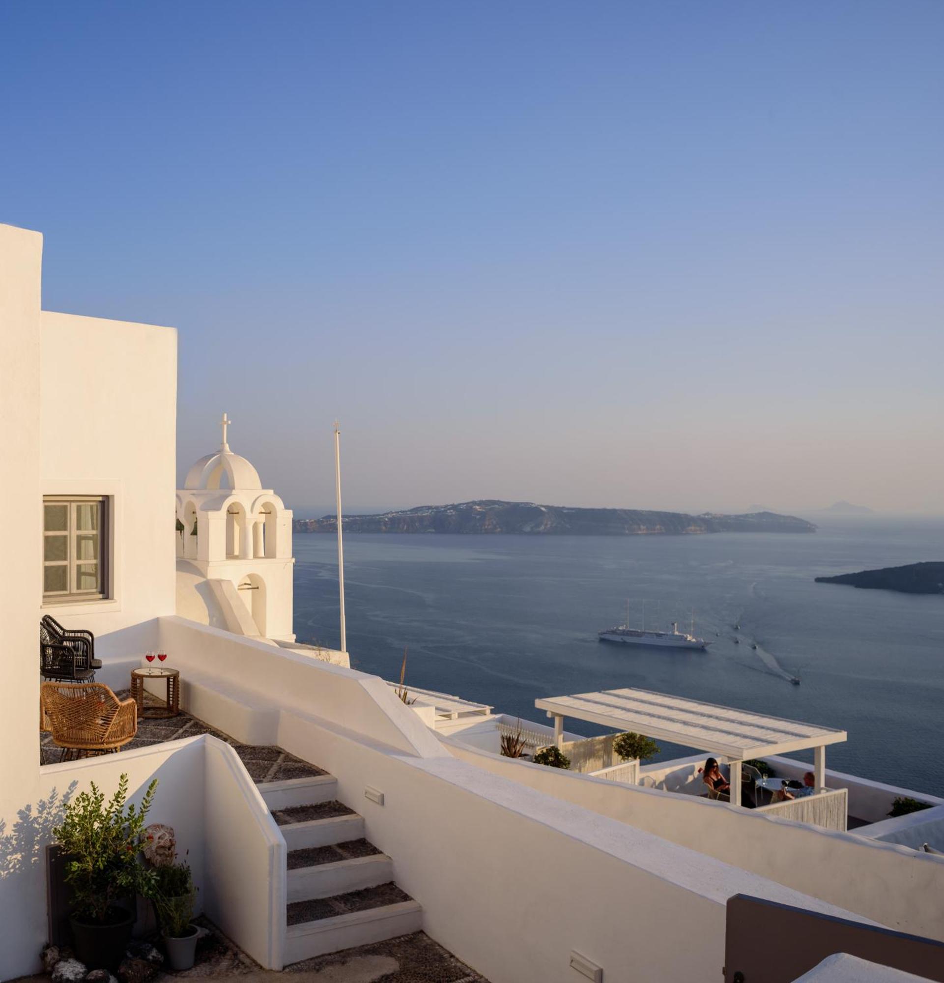 Anemos Family Suites Fira  Eksteriør bilde