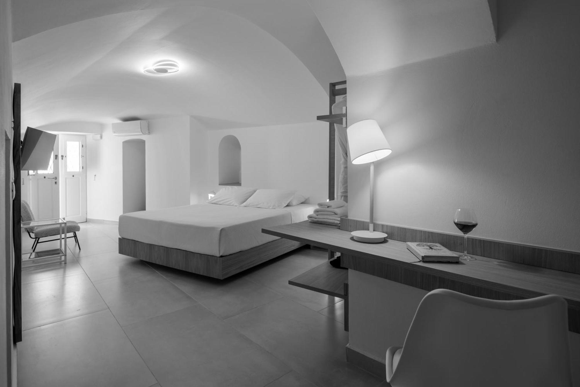 Anemos Family Suites Fira  Eksteriør bilde
